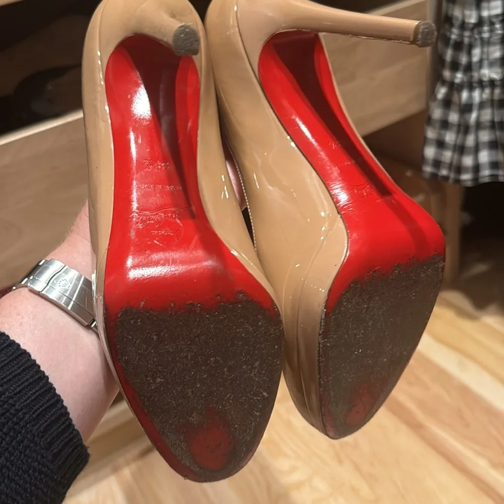 Patent Nude Leather Pumps from Christian Louboutin - Picture 4 of 7